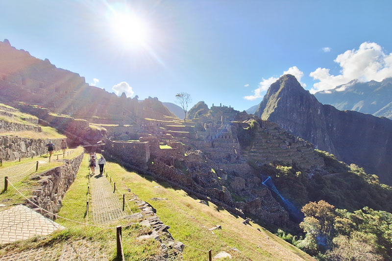 Dia ensolarado em Machu Picchu
