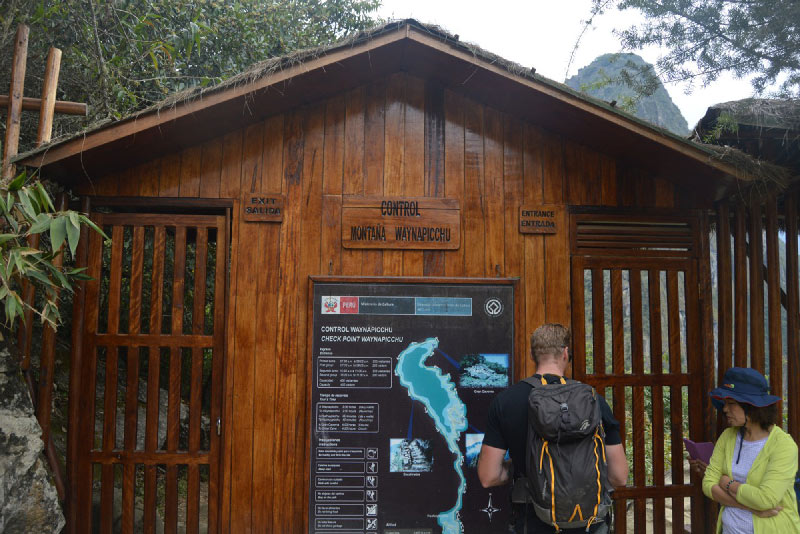 Entrée de la montagne Huayna Picchu